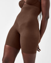SPANXsculpt™ Seamless Power High-Waisted Mid-Thigh Short | Chestnut Brown